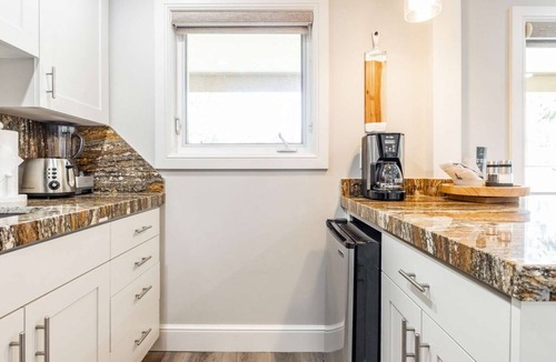 Downtown Park City Hotel | Treasure Mountain Inn - Junior Suite #41 - Cleaning fees included!