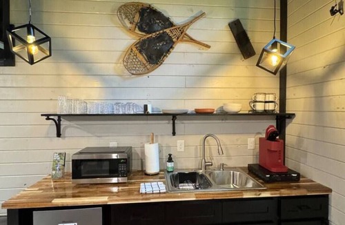 Campton House | Turtle Hatch-Hillside Cottage