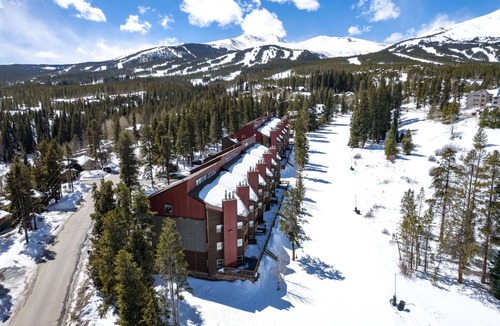 Four O'Clock Condo | Tyra Summit Breck Hideout Condo: Ski-In/Ski-Out