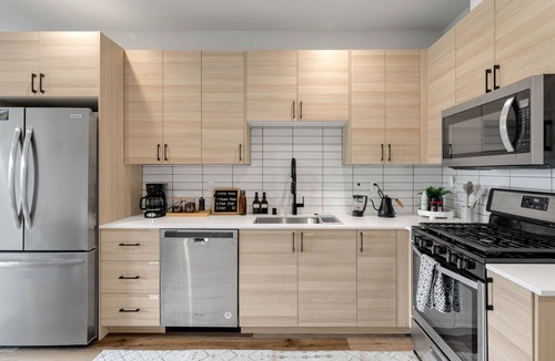 Judkins Park House | Upscale 2BR Mt. Rainier Rooftop Stadium Nearby