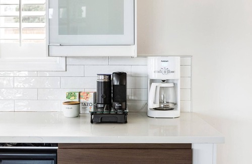 North Admiral Apartment | Urban Oasis: Bright Loft with City View Near Ferry