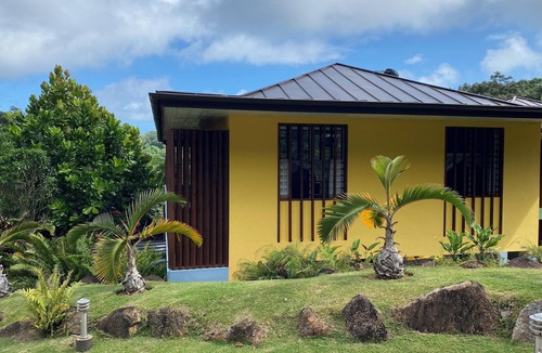 Mahe Island House | Villa Apartment 1A with tropical garden view,quiet location, 3 min. to the beach