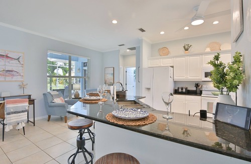Heron's Watch House | Villa Blue Lagoon - Private Heated Pool & Less Than 10 Minutes to Anna Maria