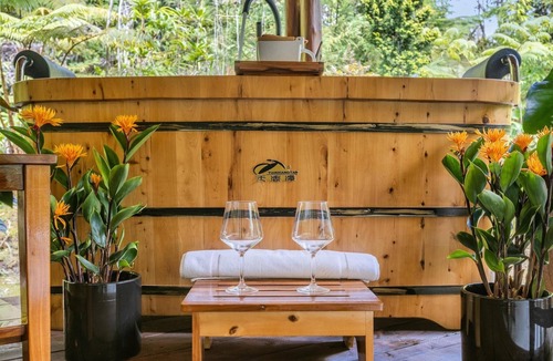 Volcano House | Volcano Tea House Cottage - Spa Bath, Hot Tub, and Fireplace with Japanese Decor