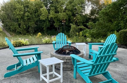 South Haven Condo | Walk Everywhere | Upscale loft | Indoor pool & hot tub | 2:00 pm check-in