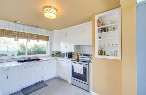 Algoma Cottage | Waterfront Algoma Vacation Rental on Lake Michigan