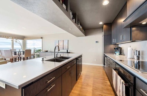 Egg Harbor House | Waterfront Group Retreat · Sauna · Door County