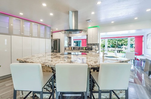 Lighthouse Point House | Waterfront Luxe 3BR Pool, Hot Tub & Dock