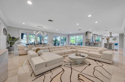Seven Isles House | Waterfront Villa Walk to Beach Venice of America Coastal Extravagance Palm Key VlLLAS
