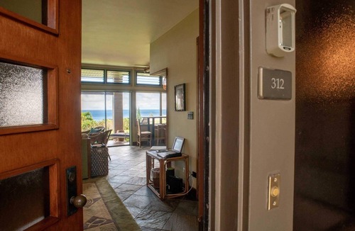 Kapalua Condo | Welcome to Margarita 'Villa at the Ridge' !