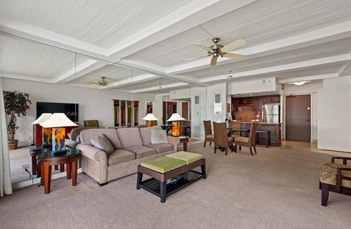 Kaanapali Condo | Whaler 456 Spectacular Views And Close To Everything