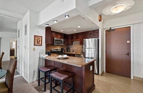 Kaanapali Condo | Whaler 456 Spectacular Views And Close To Everything