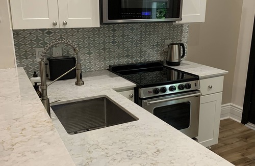 Government Hill Apartment | Whimsical 1b1b by Fort Sam Houston, The Pearl, and Downtown
