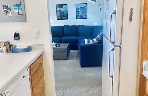 Eames Farm Condo | Wonderful 3 bdrm 3 bath condo w great views & tons to do!