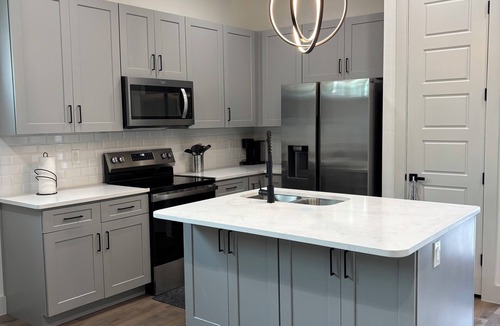 Eastside Promise Neighborhood House | Yee-Haw Charming 2-bedroom townhome in San Antonio 5 minutes from Riverwalk.