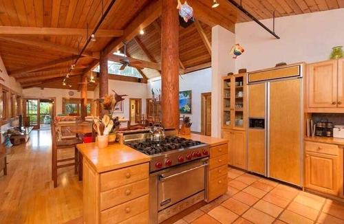 Pauwela House | Your Private Resort-4 Acres, Fruit Trees, Pool, Tennis, Hot-Tub, Sauna-Permitted