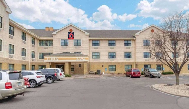1 Queen Bed | Non-Smoking, Kitchen