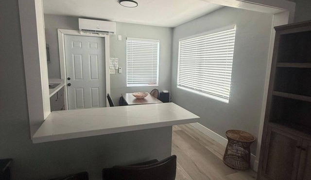 2 Coastal Units Walk to Beach Patio & Parking