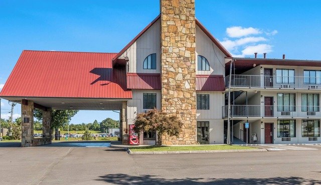 2 Comfortable Rooms Perfect Spot to Enjoy Dandridge and Nearby Lakes