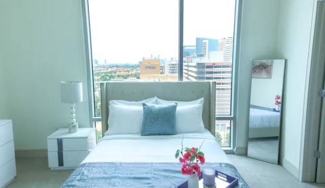 2BD/2BA-TMC Magic w/Skyline+Balcony! FREE Parking!