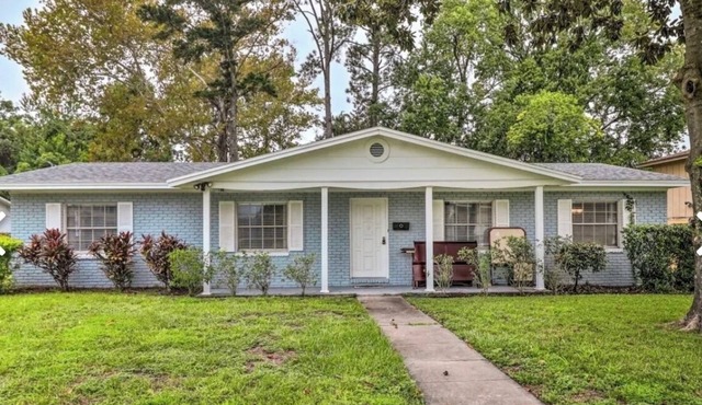 3/2 Beautiful Single Family"Bright House" II- 4U