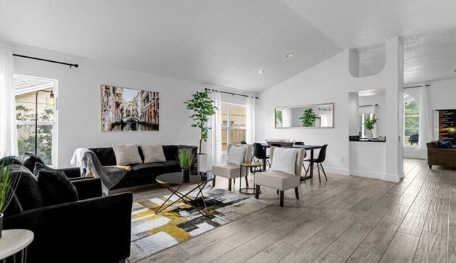 3 Bedrooms/2 Bathrooms/Lindfields (3026 BC)