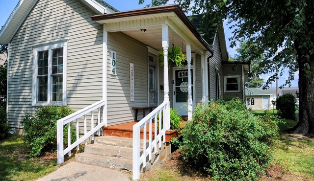 3-BR + Firepit, Coffee Bar & Grill