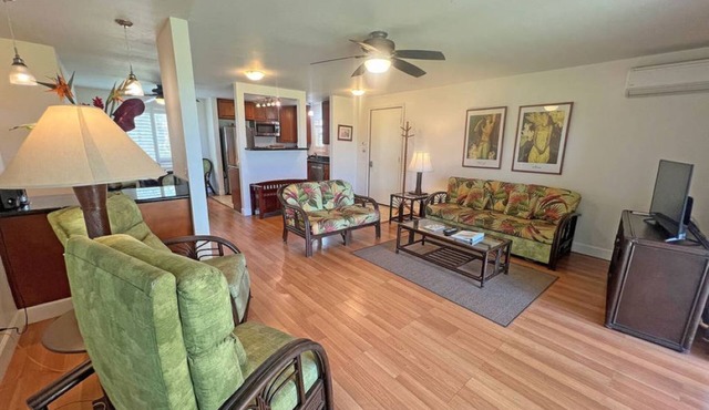 A Welcoming Beachfront 2BR/2BA, Vacation Home, W/D, AC, STEPS TO BEACH!