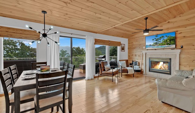 Amazing Mt.Leconte views/Firepit/Hot Tub