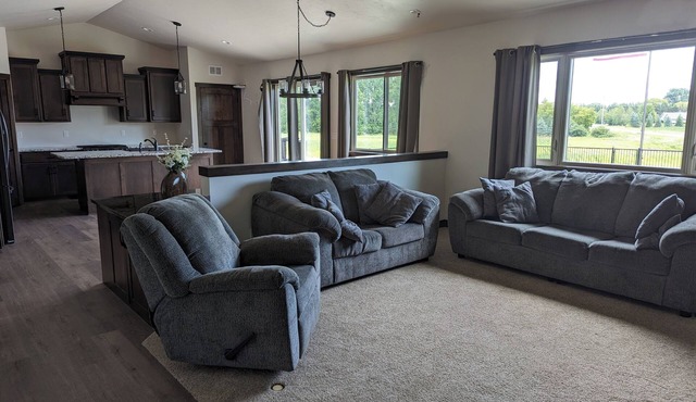 Appleton Country home with AC and Wifi