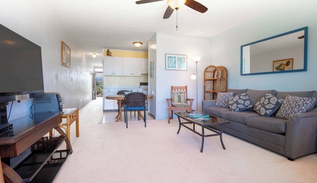 Beach Escape Near Mama’s Fish House – Perfect for Surfers & Windsurfers