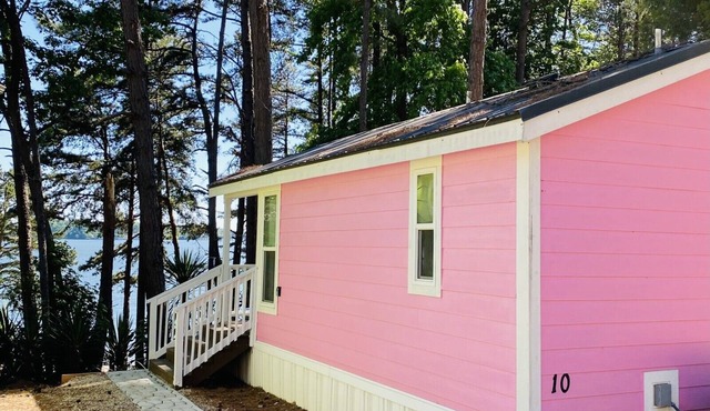 Beach-view Studio Cabin - Private Porch - #10