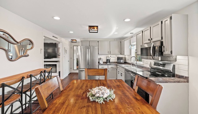 Beautiful, Large 3-bedroom luxury apartment that's 300' from Salisbury Beach