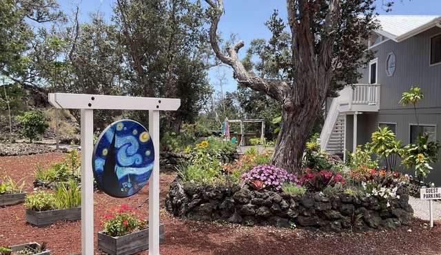 Beautiful oasis located on 3 acres in Ocean View, a suburb of Capitan Cook.