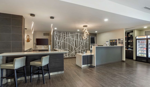 Best Western Plus Executive Residency Antioch Inn