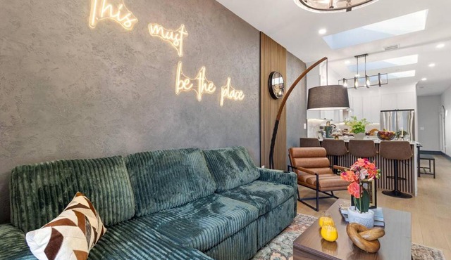 Boston Style 2BR2BTH/Near Boston + New Build