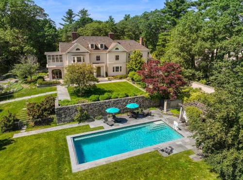 BostonArea Executive Estate for 31 Days w Pool