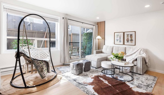 Brand New 2BR Queen Anne Condo, Designer's Taste