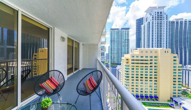 Brickell Condo | City Views | Free Parking