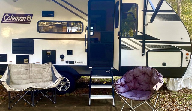 Camping in Style in new 2022 RV. Firepit, hammock, Dog Friendly, Boat Ramp,