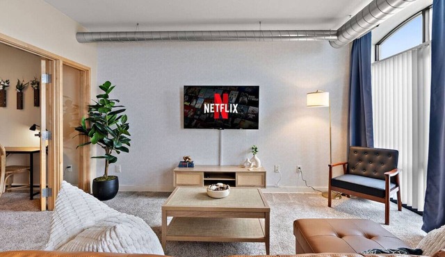 Central, Free Parking, Gym, Fast Wifi | Avry Apt
