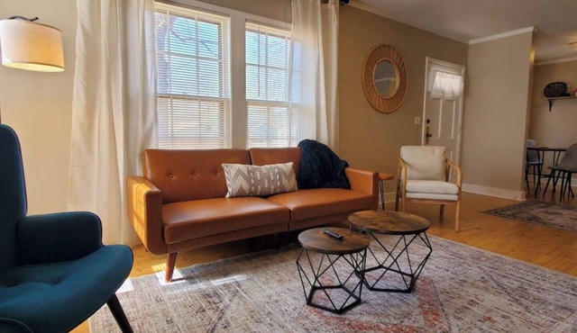 Charming 1940s Bungalow Cozy Vibes & Vintage Style