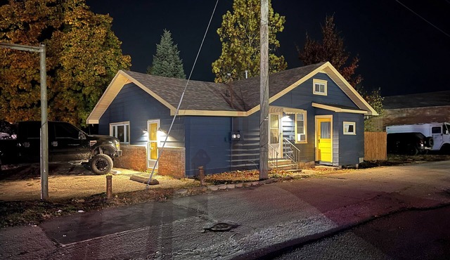 Charming 2-bedroom house with AC and full workout studio