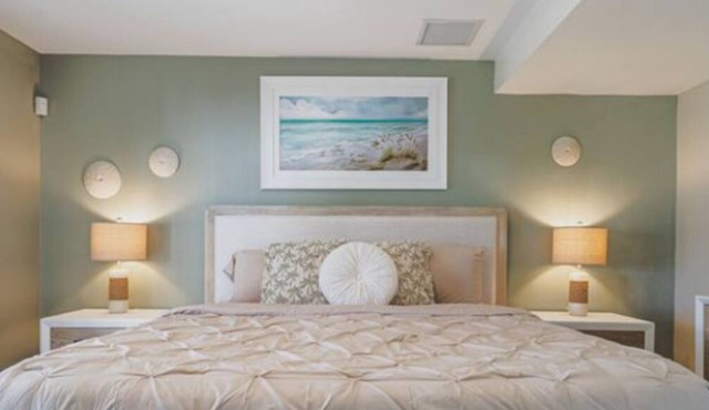 Charming 3- Bedroom house with AC and WiFi in lovely Sarasota