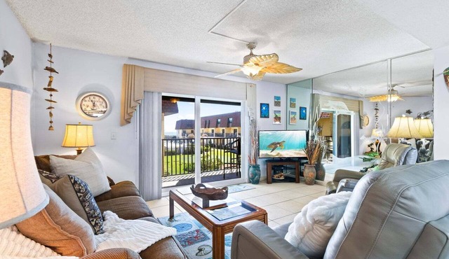 Charming Cocoa Beach Condo w/Private Balcony, Heated Pool, Putting Green, & BBQ Grill! ☀️🌴