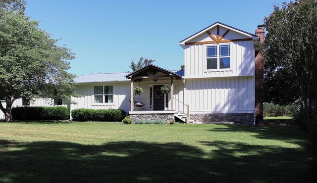 Charming Country Get-away! Pet Friendly