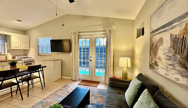 CHARMING INDEPENDENT GUEST HOUSE