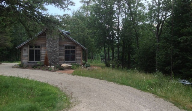 Charming Riverfront Log Cabin ~ River Paradise!