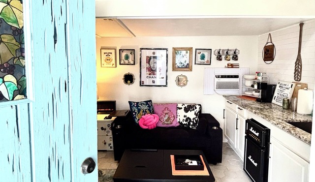 Charming tiny home bungalow by the beach with salt water pool in Ormond Beach