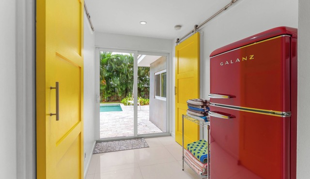 Chic Fort Lauderdale Getaway w/Private Heated Pool